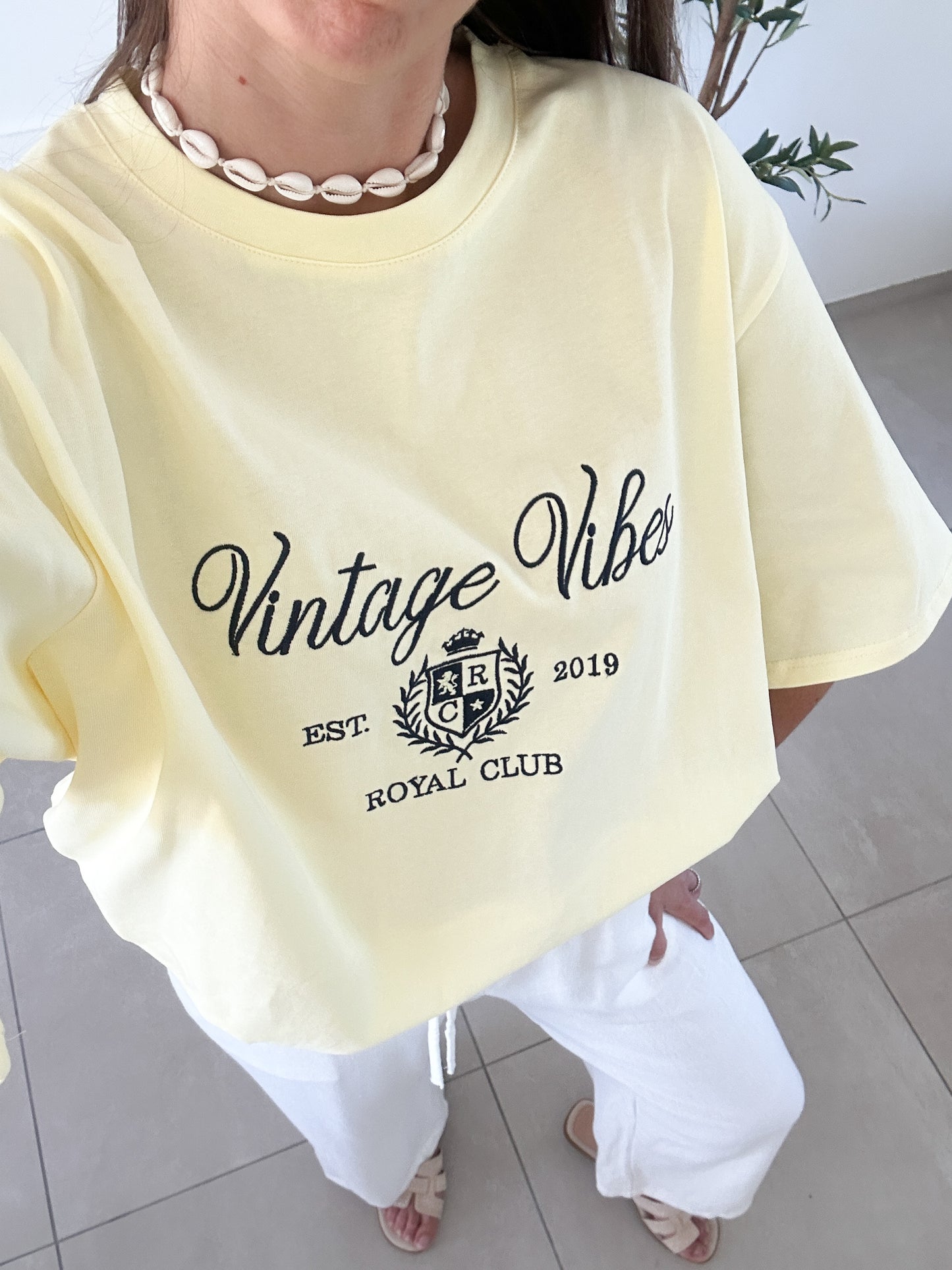 T-shirt brodé "Vintage vibe" jaune