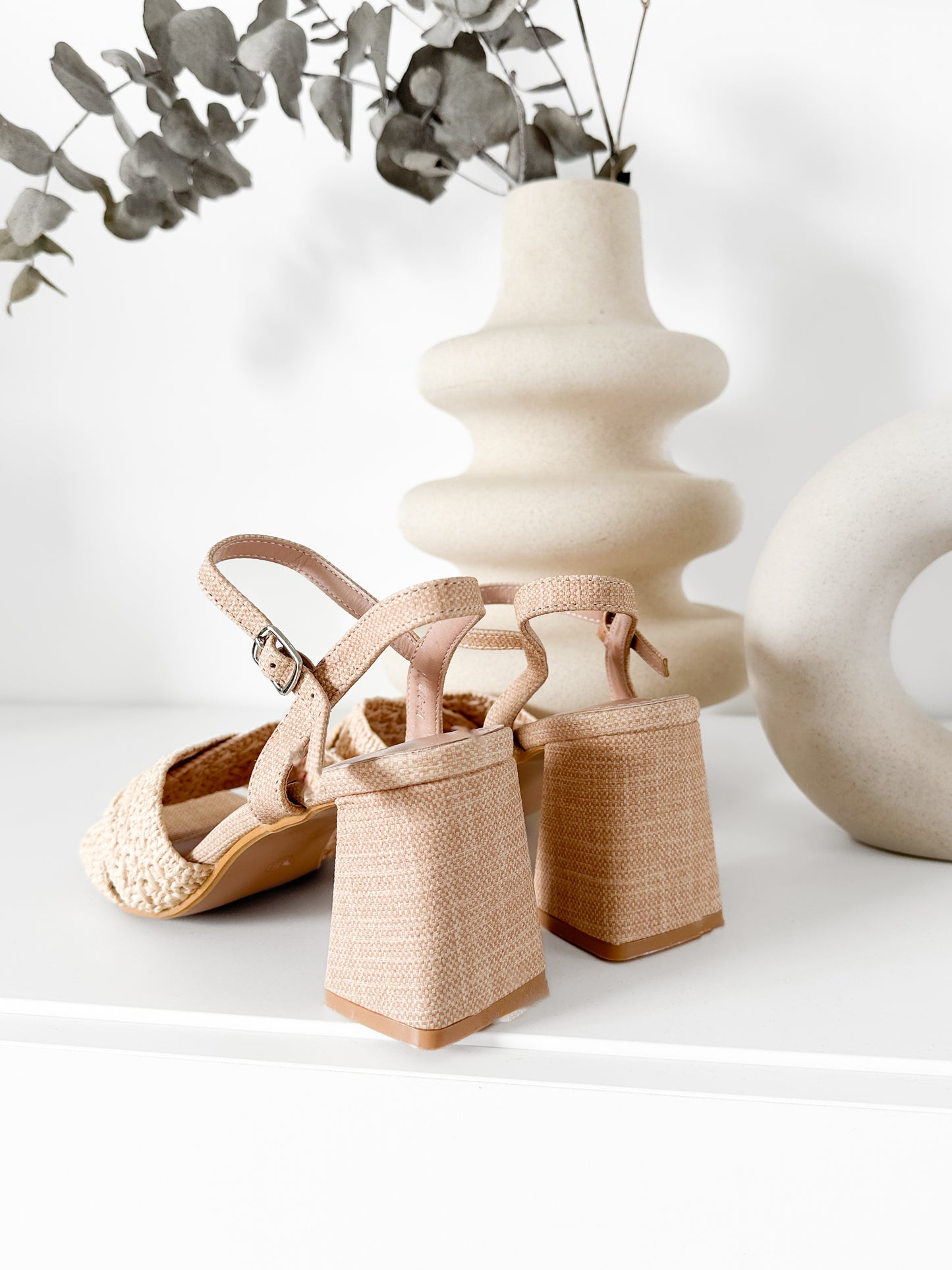 Sandales à talons beige