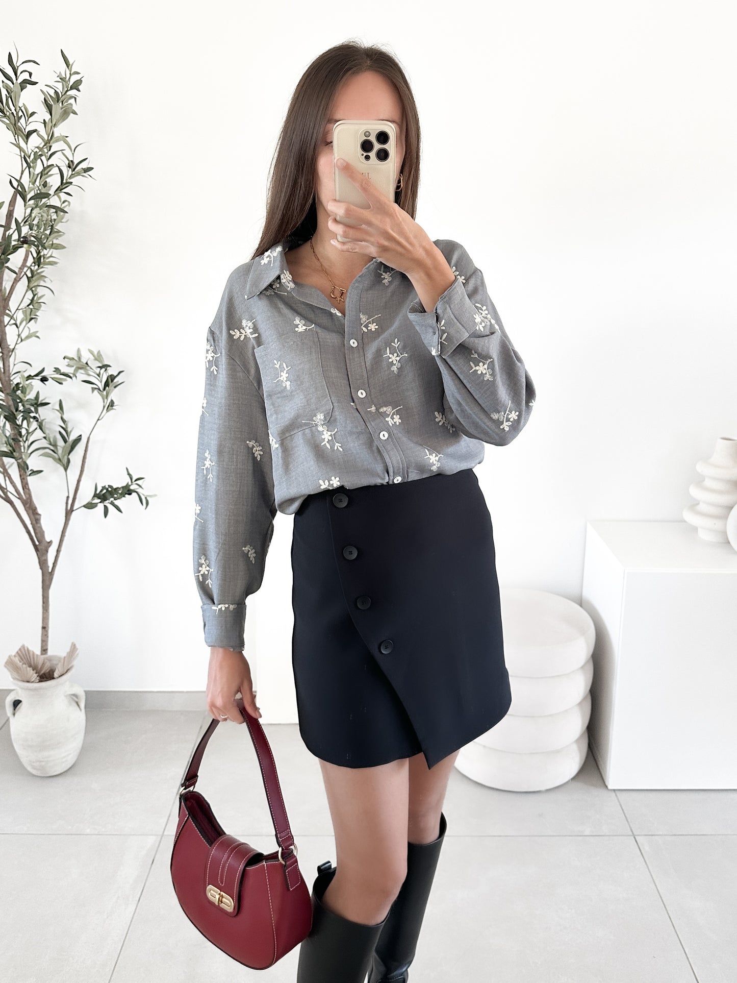 Chemise brodée grise