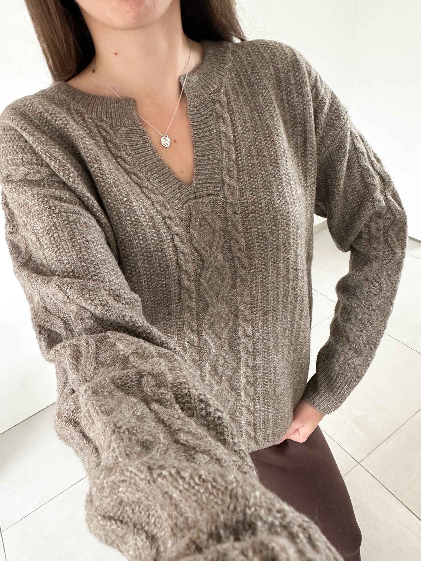 Pull torsade marron