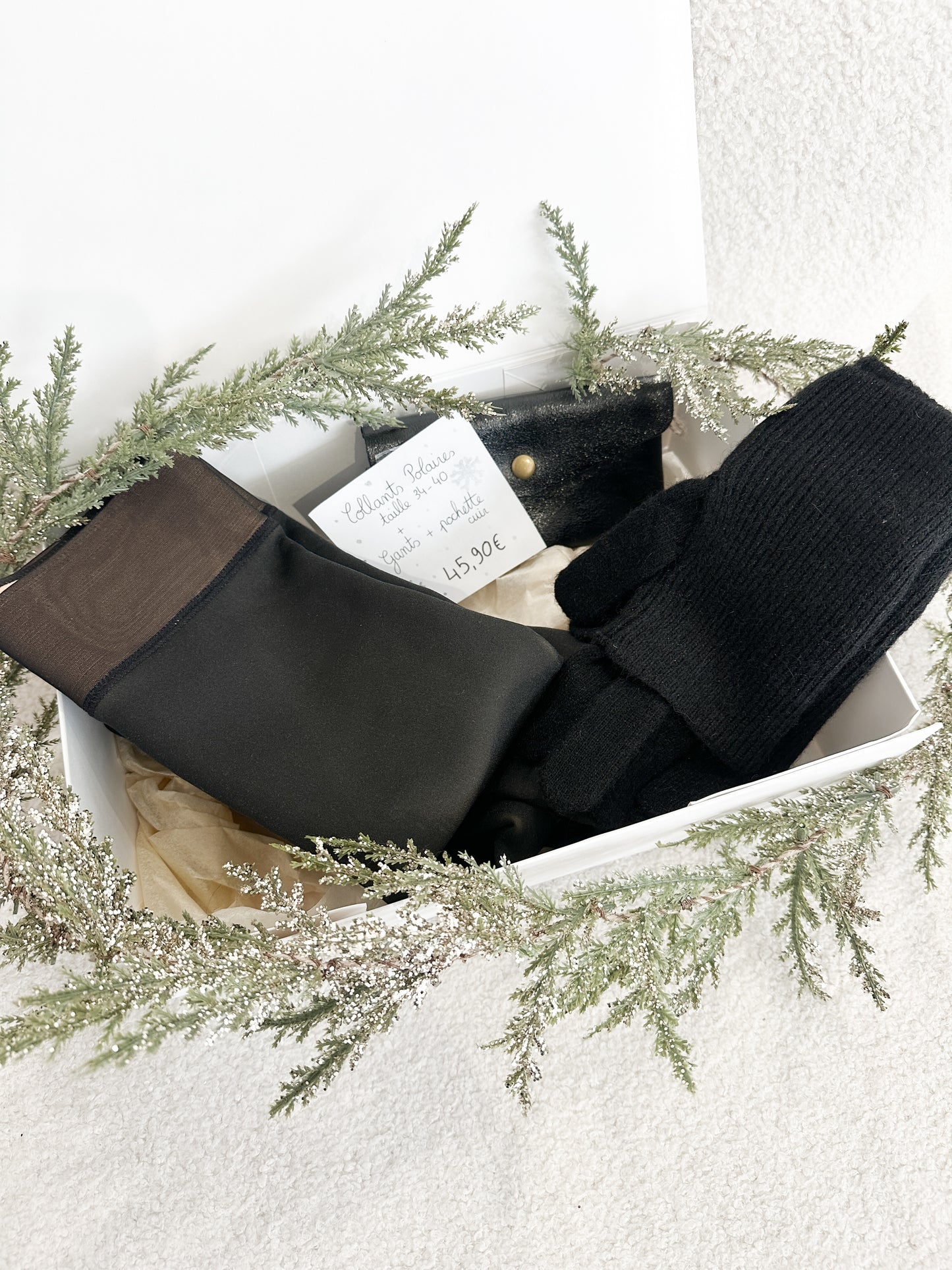 Box collants polaires, porte monnaie et gants