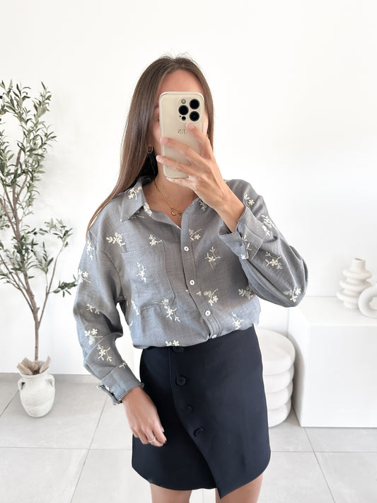 Chemise brodée grise
